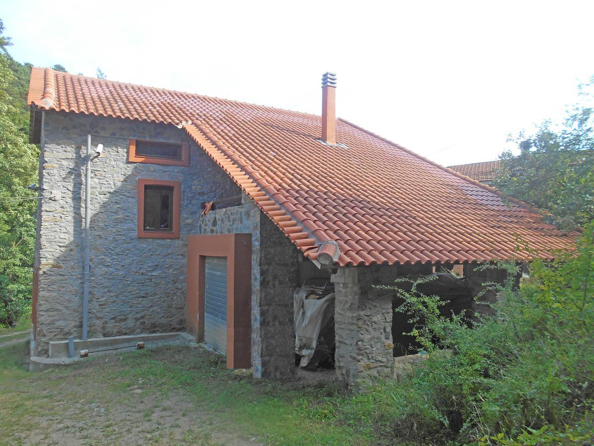Giusvalla Forest Village Dego Стая снимка