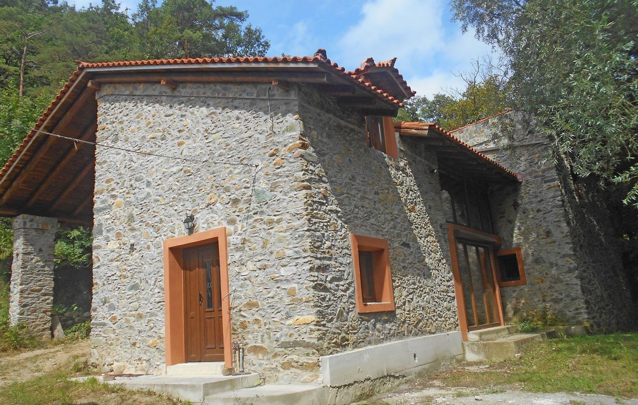 Giusvalla Forest Village Dego Стая снимка
