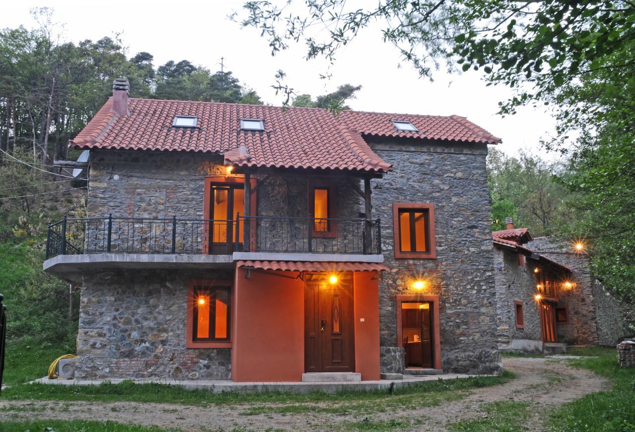 Giusvalla Forest Village Dego Стая снимка