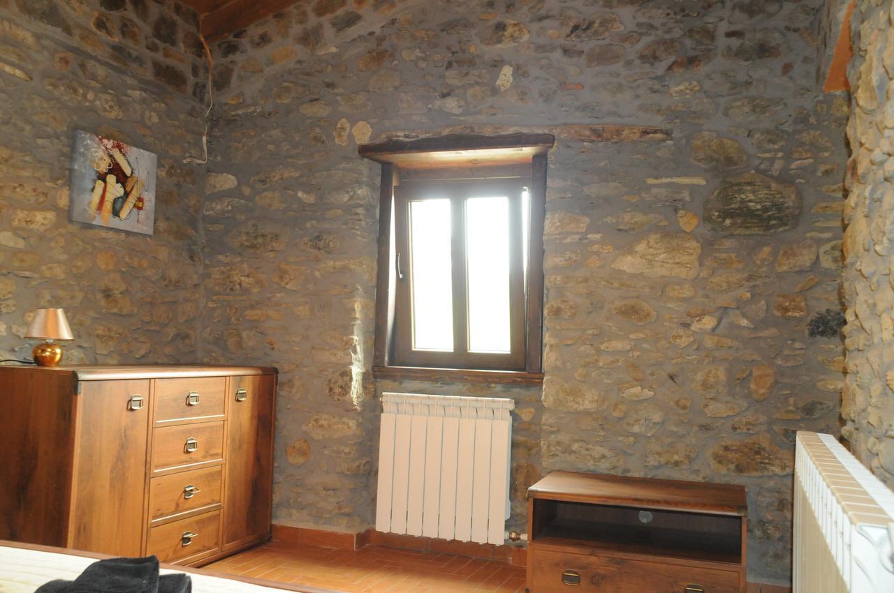 Giusvalla Forest Village Dego Стая снимка